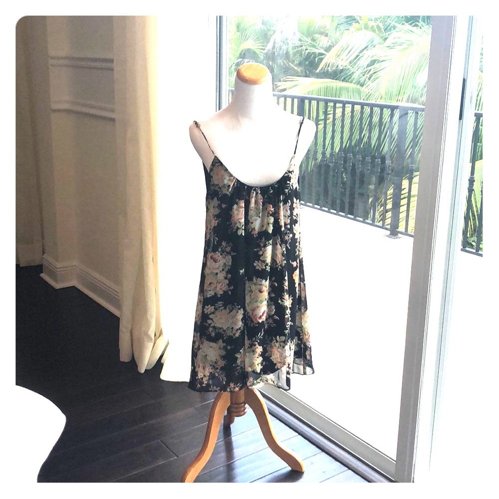 Dress sleeveless spaghetti straps